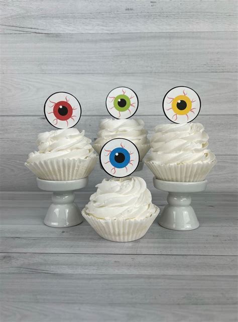 eyeball cupcake toppers